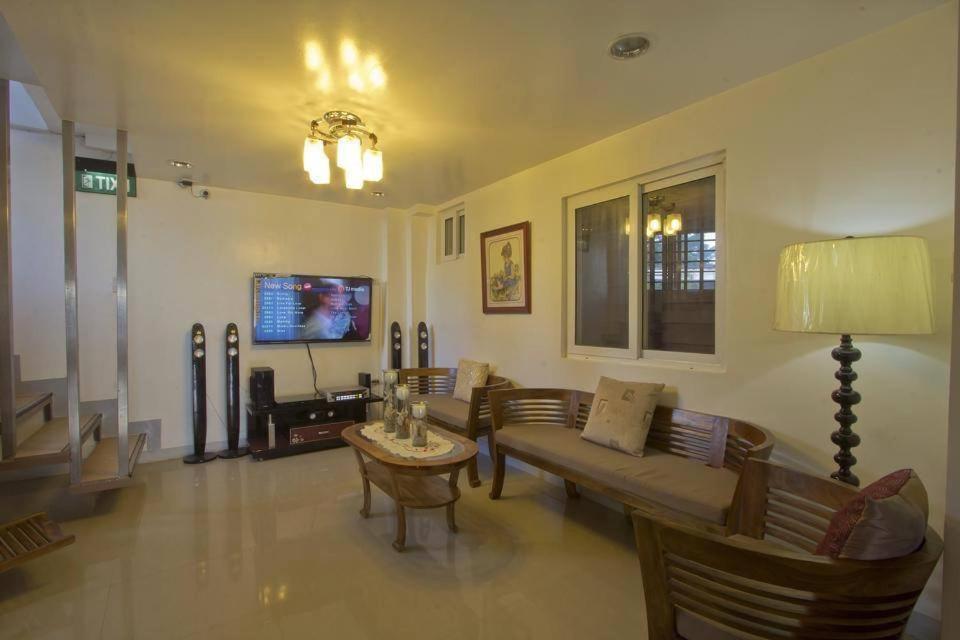 קורון Haven 1916 Pension House מראה חיצוני תמונה